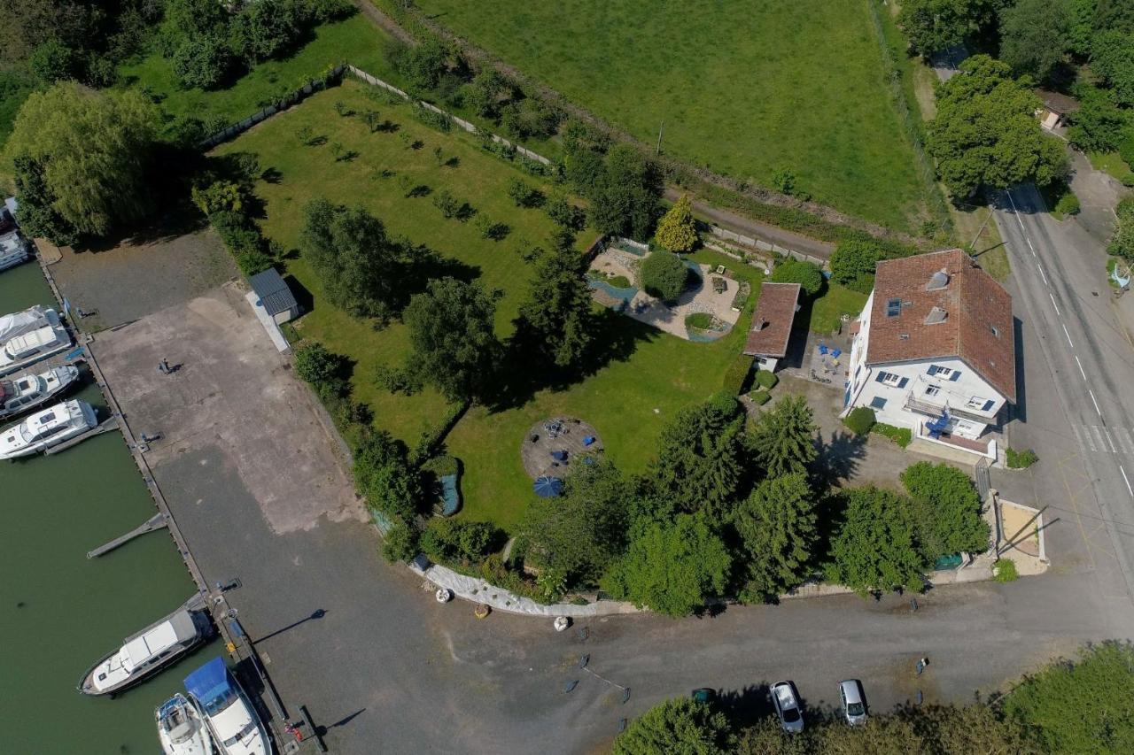 Domaine Du Port Sainte Marie Vila Maizieres-les-Vic Exterior foto
